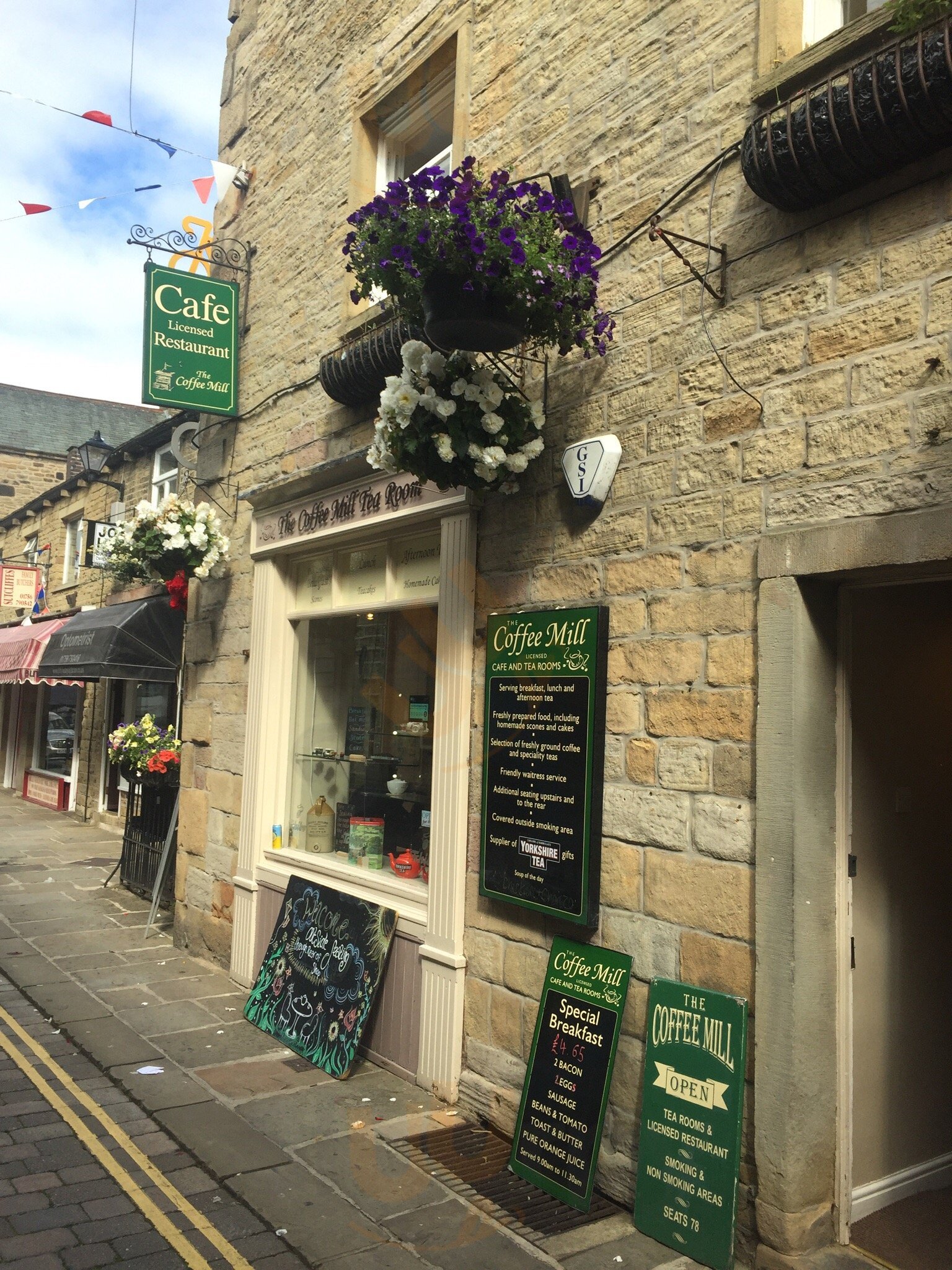 Chicos in Skipton Original Menus, Reviews and Prices