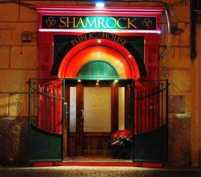 Shamrock Public House, Caserta