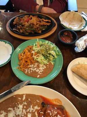 Los Compadres Mexican Grill, Gretna