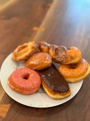 Donut Crown, Marble Falls