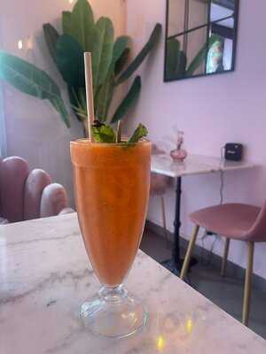 Flamingo Brunch & Food