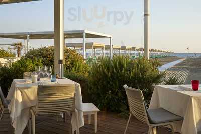 Bagno Ristorante Marechiaro, Forte Dei Marmi