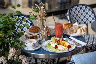 Cour Des Vosges, La Terrasse