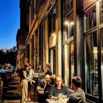 Sauf Imprévu Bistrot & Bar À Vins