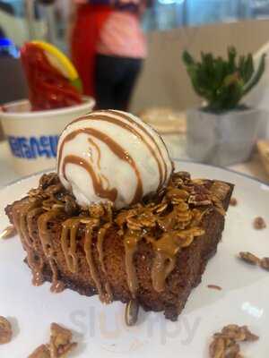 ‪karamella Cafe‬