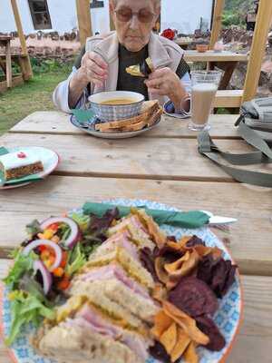 Allerford Post Office, Shop & Tea Gardens - Home Of The Selworthy Pantry