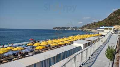 Salto nel Blu Beach Bar, Genova