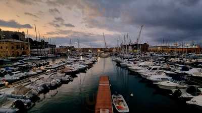 Primaopoi, Genova