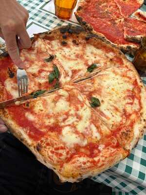 L&#39;antica Pizzeria Da Michele, Como