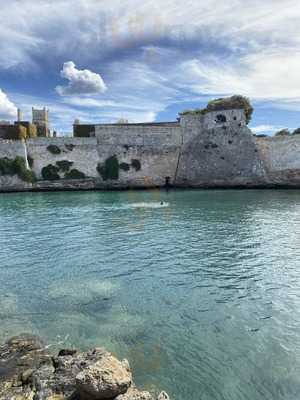 Porto Ghiacciolo, Monopoli