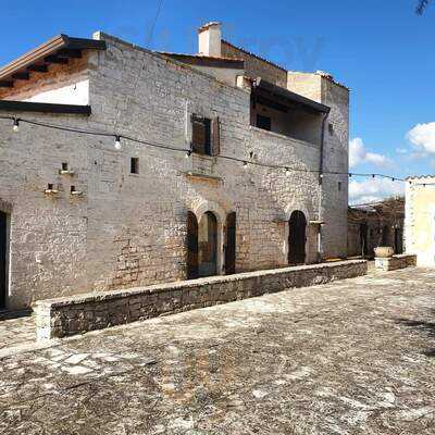 Tenuta Pietra Rosa, Bari