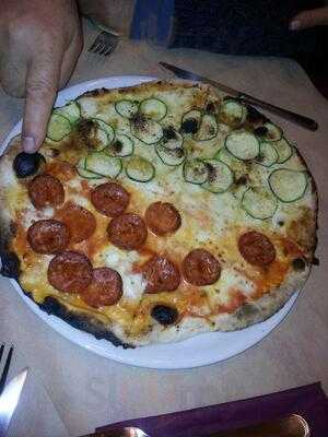 Pizzeria In Di Rossini Gioacchino, Bitonto