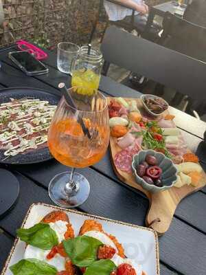 Capizzi Napoletana menu