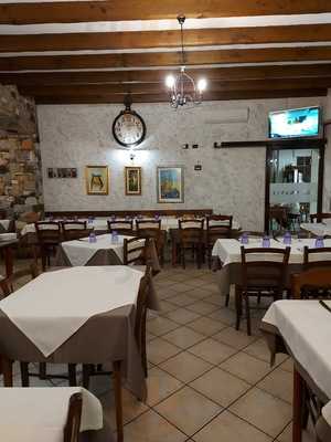 La Taverna Dei Lupi, Oggiona con Santo Stefano