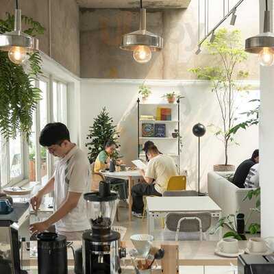 Kéo Ghế Ra Ngồi Café & Space