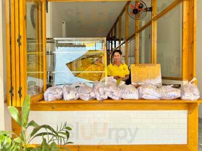 Bánh Mì 68 & Café