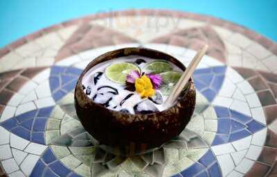 Solluna Rooftop Poolbar