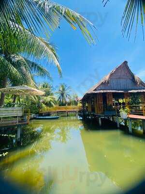 Canary Coffee Bar, Basket Boat Tour