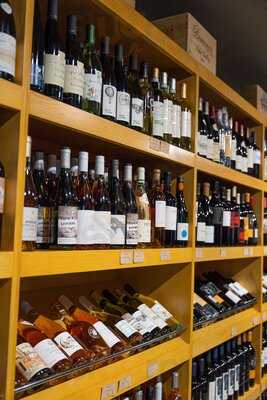 Valgiani Wine Boutique