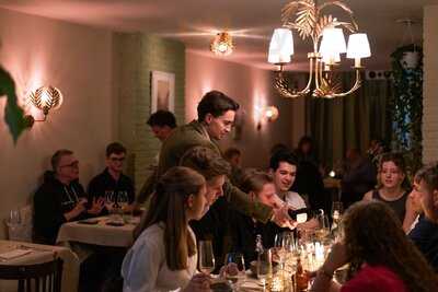Wijn & Bistrobar Florál menu