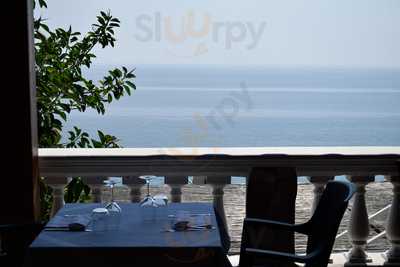 Zio Enzo La Terrazza Sul Mare