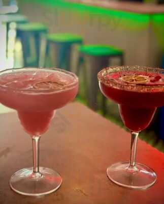 Taquería Del Pueblo menu