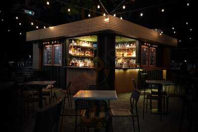 Cocktail & Bites menu