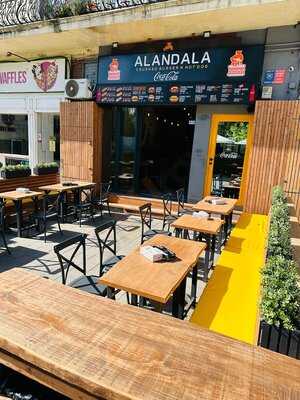 Alandala Crushed Burger & Hot Dog