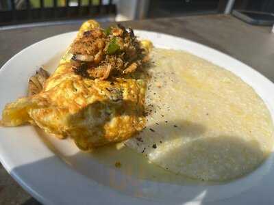 Narobia's Grits & Gravy, Savannah