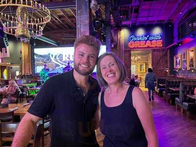 Lainey Wilson's Bell Bottoms Up, Nashville