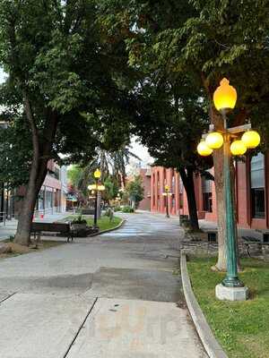 Walking Mall, Helena