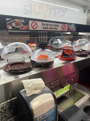 Kura Revolving Sushi Bar, Flushing