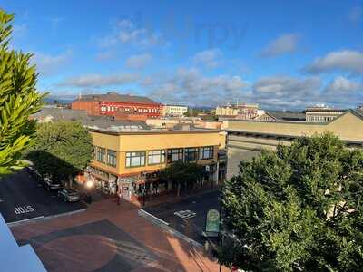 Rooftop Sushi, Eureka