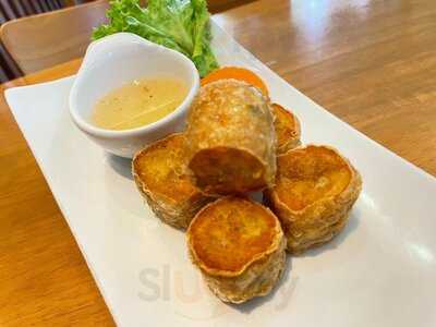 J's Restaurant Thatien