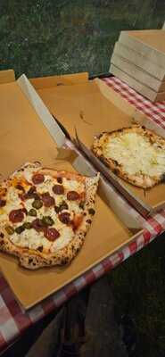 Nelson's Woodfired Pizza