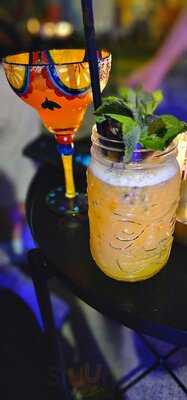 Flamingo Lounge