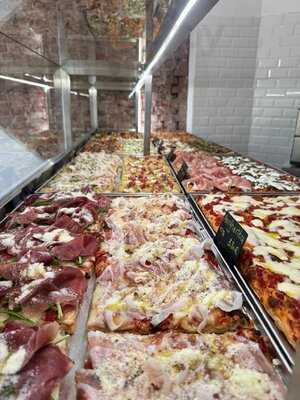 Amita Pizza