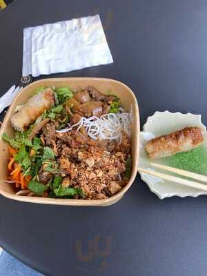 Bánh Mì Lê, Chartres