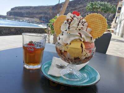 Courtimo Coffee & Gelato menu