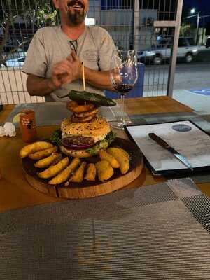 La Parrilla Esterito Grill And Beer