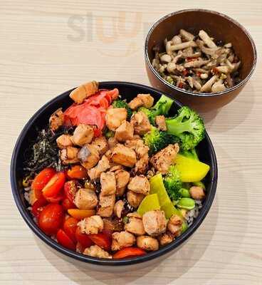 Paperfish Usj Taipan Poke Bowl