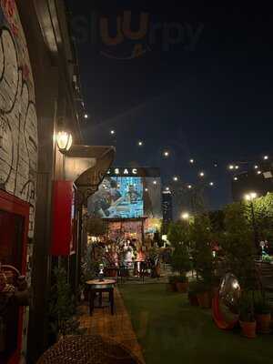 Cul De Sac - Thonglor Rooftop Bar