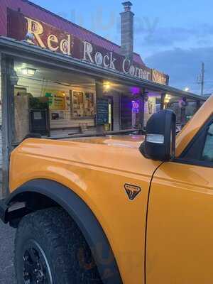 Red Rock Corner Store, Benton