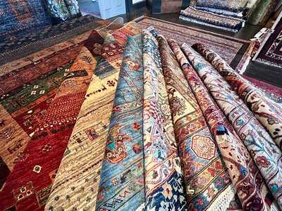 Orientiq Rugs And Cafe, Columbia