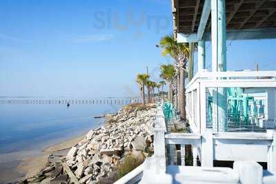 Emerald Waterfront Bar And Grill