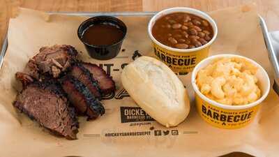 Dickey's Barbecue Pit