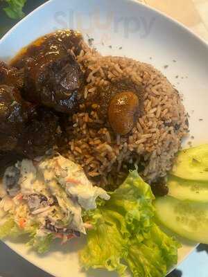 Vibz's Caribbean Bar & Grill