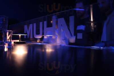 Muhn.