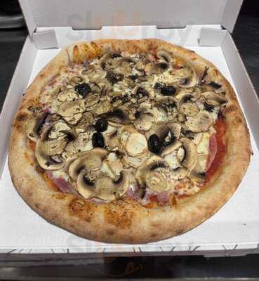 La Poitte À Pizza menu