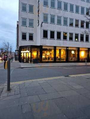 Starbucks-wellington Place